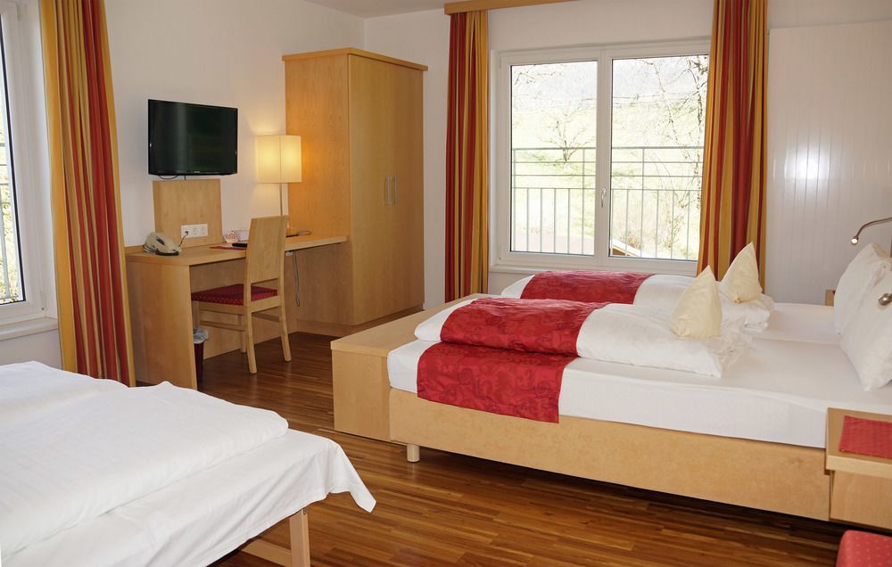 Austria Classic Hotel Heiligkreuz Hall in Tirol Buitenkant foto